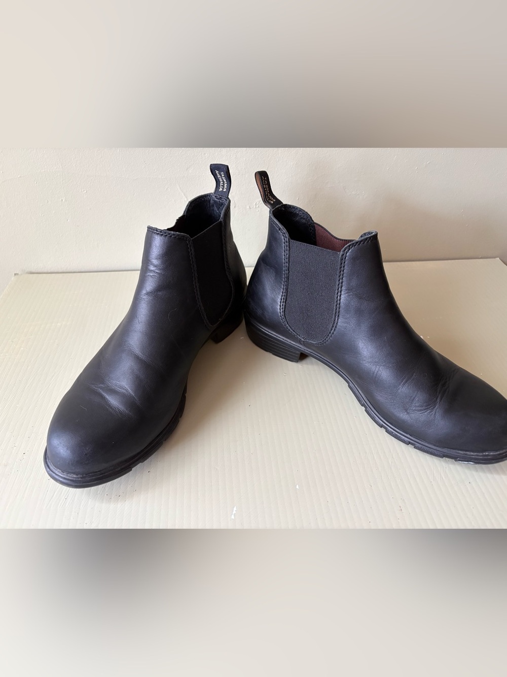 Women’s Blundstone Black Leather Chelsea Ankle Boots Sz 10